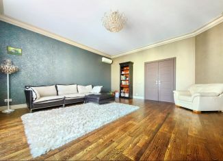 Продам трехкомнатную квартиру, 132 м2, Свердловская область, улица Малышева, 71А