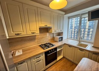 Сдам в аренду 2-комнатную квартиру, 50 м2, Республика Башкортостан, улица Аксакова, 7