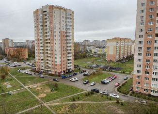 Продам 1-комнатную квартиру, 47 м2, Обнинск, улица Курчатова, 76