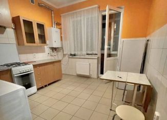 Сдается в аренду 1-ком. квартира, 35 м2, посёлок городского типа Яблоновский, улица Гагарина, 155к1