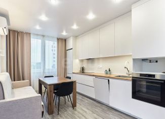 Продается 2-ком. квартира, 55 м2, Тюмень, улица Менжинского, 60