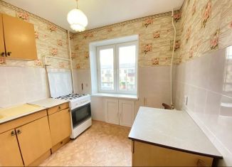 Продам трехкомнатную квартиру, 50.4 м2, Копейск, проспект Славы, 23