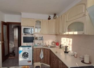 Сдается однокомнатная квартира, 43 м2, Тюмень, Уральская улица, 53к6