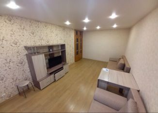 Сдам в аренду однокомнатную квартиру, 39 м2, Йошкар-Ола, улица Петрова, 18А