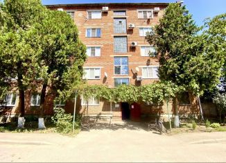 Однокомнатная квартира на продажу, 35 м2, Лабинск, улица Некрасова, 30/2