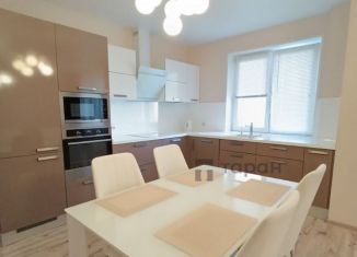 Продам 3-комнатную квартиру, 77.8 м2, Челябинск, улица Молодогвардейцев, 76