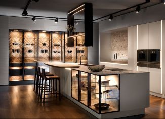 Продается двухкомнатная квартира, 63 м2, Тюмень, улица Щербакова, 2к3