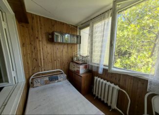 Продам 2-ком. квартиру, 50.6 м2, Крым, Московская улица, 47