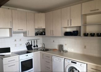 Сдам в аренду 1-комнатную квартиру, 38 м2, Санкт-Петербург, улица Подвойского, 24к3