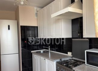 Продам 3-ком. квартиру, 60 м2, Санкт-Петербург, Суздальский проспект, 83