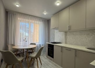 Продажа 2-ком. квартиры, 57 м2, Пенза, улица Кулакова, 3