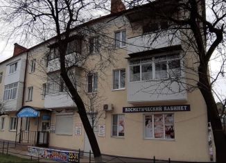 Продается двухкомнатная квартира, 38.1 м2, Георгиевск, улица Калинина, 95