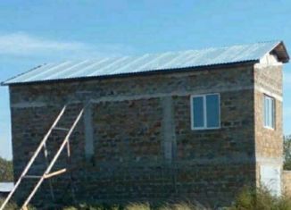 Продаю гараж, посёлок городского типа Новоозёрное, Центральная площадь