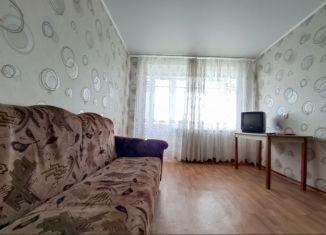 Продам однокомнатную квартиру, 32 м2, Азнакаево, улица Гагарина, 5