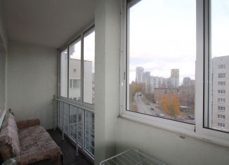 Сдам в аренду однокомнатную квартиру, 42 м2, Екатеринбург, улица Пальмиро Тольятти, улица Пальмиро Тольятти