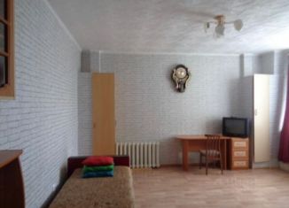 3-комнатная квартира в аренду, 70 м2, Уфа, улица Менделеева, 10