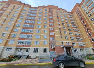 Продается 3-комнатная квартира, 78.4 м2, Сосновоборск, улица Ленинского Комсомола, 37