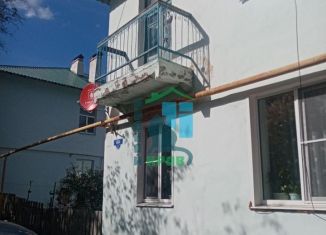 Квартира на продажу со свободной планировкой, 47.5 м2, поселок городского типа Междуреченск, улица ЖБК, 2