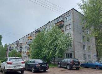 Продам 2-ком. квартиру, 47 м2, Сыктывкар, Коммунистическая улица, 79, Юго-Западный район