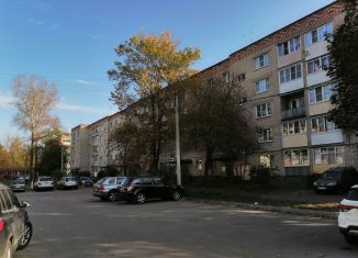 Продается двухкомнатная квартира, 55.6 м2, Хотьково, улица Черняховского, 9