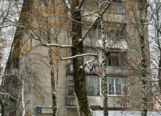 Продам трехкомнатную квартиру, 50 м2, Зеленоград, Советская улица, 6