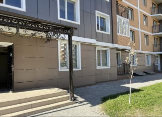 Продам пятикомнатную квартиру, 157 м2, Урус-Мартан, улица имени Ахмат-Хаджи Кадырова, 289