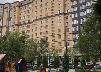 Продам 1-ком. квартиру, 52 м2, Каспийск, Кавказская улица, 31, ЖК Family