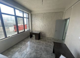 Сдаю в аренду офис, 25 м2, Махачкала, улица Абдуразака Шахбанова, 2А, Кировский район