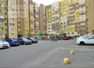 Продам 2-комнатную квартиру, 62 м2, Ставропольский край, улица Чапаева, 4/1Б