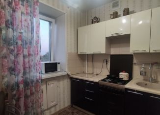 Сдаю 3-комнатную квартиру, 58 м2, Люберцы, посёлок Калинина, 42