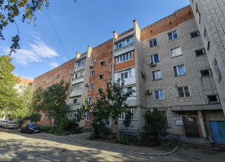 Продаю 3-ком. квартиру, 61 м2, Белореченск, улица Шалимова, 31