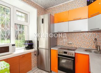 Продается трехкомнатная квартира, 55 м2, Новосибирск, улица Терешковой, 20, Советский район