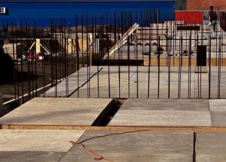 Продаю 1-комнатную квартиру, 50 м2, посёлок городского типа Семендер, проспект Казбекова, 189