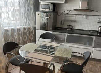 Сдам 2-ком. квартиру, 55 м2, Москва, Хованская улица, 6