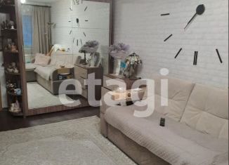 Продается двухкомнатная квартира, 48 м2, Красноярский край, улица Комарова, 3