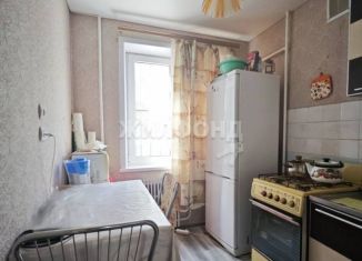 Продам 1-комнатную квартиру, 30 м2, Астрахань, улица Аксакова, 8