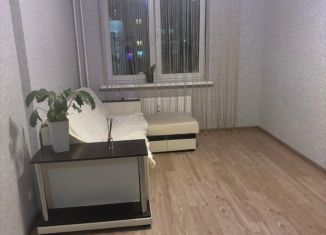 Сдам 1-ком. квартиру, 40 м2, Мурино, Петровский бульвар, 3к2, ЖК Три кита