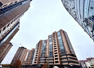 Продажа 1-комнатной квартиры, 70.7 м2, Казань, Чистопольская улица, 38