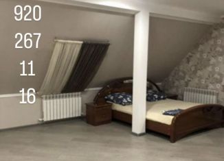 Сдаю 1-комнатную квартиру, 80 м2, Рыльск, улица Дзержинского, 24