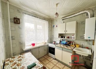 Продам 3-ком. квартиру, 55 м2, Сокол, Советская улица, 48