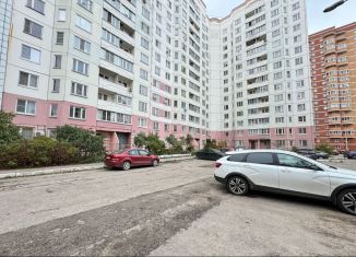 Продам 1-ком. квартиру, 46 м2, Тверь, улица Хромова, 27