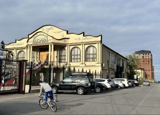 Продам торговую площадь, 240 м2, Дагестан, улица Ибрагима-Хаджи Урадинского, 9