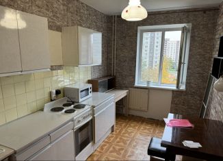 Сдается 2-ком. квартира, 60 м2, Санкт-Петербург, Малая Карпатская улица, 13, метро Обухово