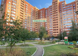 Сдаю 2-ком. квартиру, 60 м2, Домодедово, Лунная улица, 23