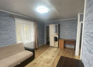 Сдается в аренду 1-ком. квартира, 31 м2, Боровичи, проезд Титова, 5