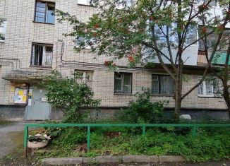 Продается 3-комнатная квартира, 57 м2, Екатеринбург, метро Уралмаш, улица Энтузиастов, 39