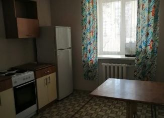 Сдаю 1-ком. квартиру, 43 м2, Тюмень, улица Евгения Богдановича, 10