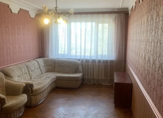 Сдаю 3-комнатную квартиру, 70 м2, Гатчина, улица Коли Подрядчикова, 3