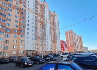 Продам 3-ком. квартиру, 74.7 м2, Киров, Ленинский район, Чистопрудненская улица, 8