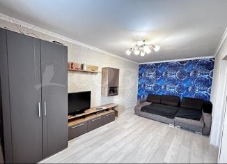 Продается 2-ком. квартира, 44 м2, Тобольск, 7-й микрорайон, 2